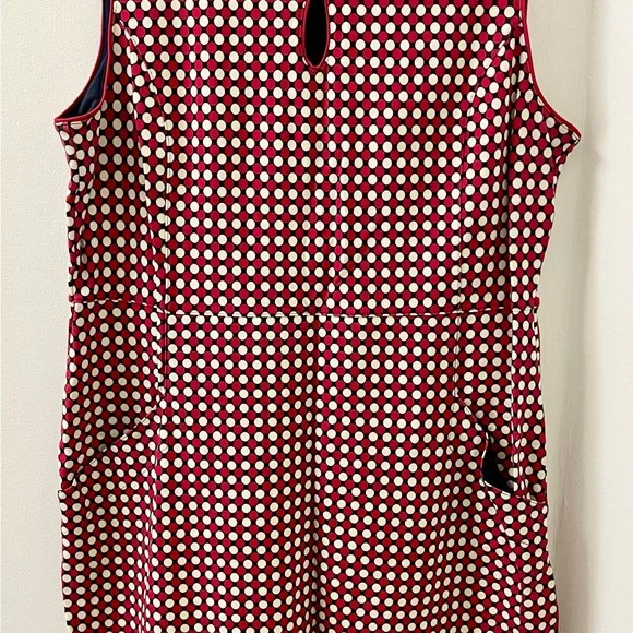 Land’s End. Business casual polka dot sheath. Pockets! - Picture 3 of 3